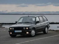 Gebraucht BMW 318 Basis 113 PS (83 kW) 1992 Schwarz Kombi