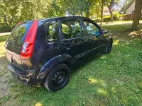 Gebraucht Ford Fiesta 70 PS (51 kW) 2007 Blau Kleinwagen