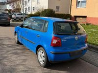 Gebraucht VW Polo 70 PS (51 kW) 2002 Blau Kleinwagen