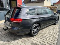 Gebraucht VW Passat 150 PS (110 kW) 2018 Grau Kombi