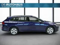 Gebraucht VW Golf VIII Life 110 PS (80 kW) 2024 Blau Kombi