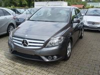 Gebraucht Mercedes B180 122 PS (89 kW) 2013 Grau Van / Kleinbus