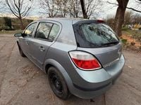 Używany Opel Astra 90 KM (66 kW) 2004 Sedan/Limuzyna