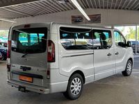 Gebraucht Opel Vivaro 146 PS (107 kW) 2017 Silber Van / Kleinbus