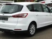 Gebraucht Ford S-MAX Titanium 179 PS (131 kW) 2018 Weiß Van / Kleinbus
