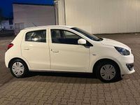 Gebraucht Mitsubishi Space Star Basis 71 PS (52 kW) 2019 Weiß Limousine