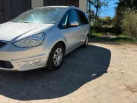 Gebraucht Ford Galaxy 140 PS (102 kW) 2013 Silber Van / Kleinbus