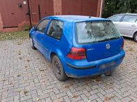 Gebraucht VW Golf IV 75 PS (55 kW) 2001 Blau Kleinwagen