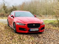 Gebraucht Jaguar XE R-Sport 179 PS (131 kW) 2019 Rot Limousine
