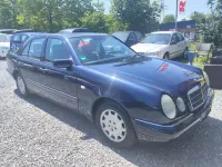 Gebraucht Mercedes E230 Elegance 150 PS (110 kW) 1996 Blau Limousine
