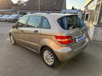 Gebraucht Mercedes B180 109 PS (80 kW) 2006 Gold Van / Kleinbus