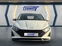 Gebraucht Hyundai i20 Select 79 PS (58 kW) 2025 Weiß Limousine