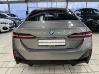 Gebraucht BMW 520 M Sport 190 PS (139 kW) 2025 Grau Limousine