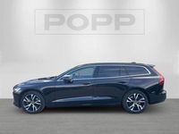 Gebraucht Volvo V60 Core 163 PS (119 kW) 2024 Onyx black / metallic Kombi