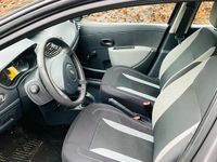 Gebraucht Renault Clio III 75 PS (55 kW) 2009 Grau Kleinwagen