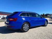 Gebraucht Skoda Superb Ambition 218 PS (160 kW) 2022 Modra energy/energy blue Kombi