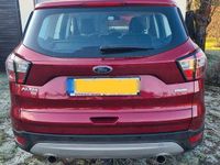 Gebraucht Ford Kuga Titanium 150 PS (110 kW) 2018 Rot SUV