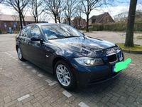 Gebraucht BMW 320 170 PS (125 kW) 2008 Blau Limousine