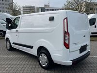 Gebraucht Ford Transit Custom 131 PS (96 kW) 2022 Weiß Van / Kleinbus