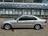 Gebraucht Mercedes E220 150 PS (110 kW) 2002 Silber Limousine