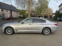 Gebraucht BMW 540 Luxury Line 320 PS (235 kW) 2017 Glaciersilber metallic Limousine