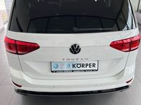 Gebraucht VW Touran Active 150 PS (110 kW) 2023 Weiß Van / Kleinbus