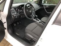 Gebraucht Opel Astra Selection 116 PS (85 kW) 2014 Weiß Limousine