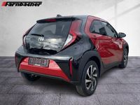 Gebraucht Toyota Aygo Team 72 PS (52 kW) 2024 Chilli red Kleinwagen