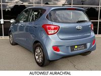 Gebraucht Hyundai i10 Edition 87 PS (63 kW) 2015 Blau Kleinwagen