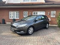 Gebraucht Ford Focus 125 PS (91 kW) 2016 Grau Kombi