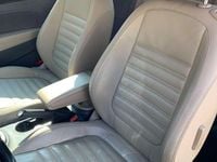 Second-hand VW Beetle S 105 CP (77 kW) 2014 Negru Hatchback