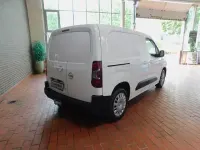 Używany Opel Combo Edition 131 KM (96 kW) 2021 Biały Minivan
