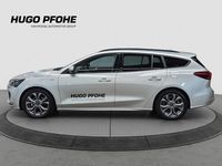 Gebraucht Ford Focus ST-Line 116 PS (85 kW) 2023 Moondust silver metallic Kombi