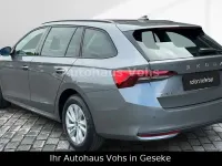 Neu Skoda Octavia Selection 150 PS (110 kW) 2025 Grau Kombi