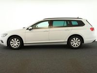 Gebraucht VW Passat 122 PS (89 kW) 2023 Gletscherweiss metallic Kombi