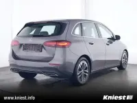Gebraucht Mercedes B200 Advanced 177 PS (130 kW) 2023 Grau Kleinwagen