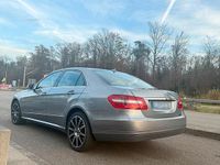 Gebraucht Mercedes E220 170 PS (125 kW) 2009 Grau Limousine