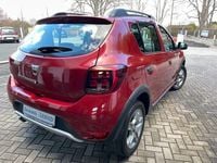 Gebraucht Dacia Sandero Prestige 90 PS (66 kW) 2020 Rot SUV