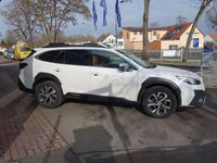 Gebraucht Subaru Outback Platinum 169 PS (124 kW) 2022 Crystal white pearl. Kombi