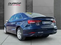 Gebraucht Audi A3 Comfort 116 PS (85 kW) 2018 Blau Limousine