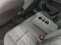 Gebraucht VW Golf VII LOUNGE 150 PS (110 kW) 2015 Kleinwagen
