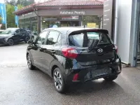 Gebraucht Hyundai i10 Comfort 84 PS (61 kW) 2024 Schwarz Kleinwagen