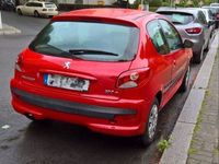 gebraucht Peugeot 206+ 206+ 1.1 /44KW / EZ 2009 /Rot