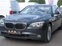 Gebraucht BMW 750 Sport Line 408 PS (300 kW) 2009 Grau Limousine