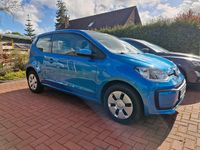 Second-hand VW up! 60 CP (44 kW) 2019 Albastru Hatchback