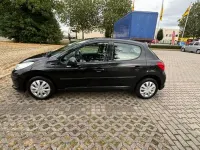 Gebraucht Peugeot 207 75 PS (55 kW) 2009 Schwarz Kleinwagen