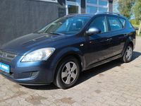 Second-hand Kia Ceed 109 CP (80 kW) 2009 Albastru Hatchback