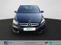Gebraucht Mercedes B180 AMG line 122 PS (89 kW) 2018 Kosmosschwarz  metalliclack Van / Kleinbus