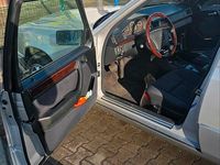 Gebraucht Mercedes E280 193 PS (141 kW) 1995 Silber Kombi