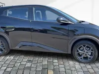 Neu BYD Dolphin Boost 85 kW (116 PS) 2025 Schwarz / polar night black Kleinwagen